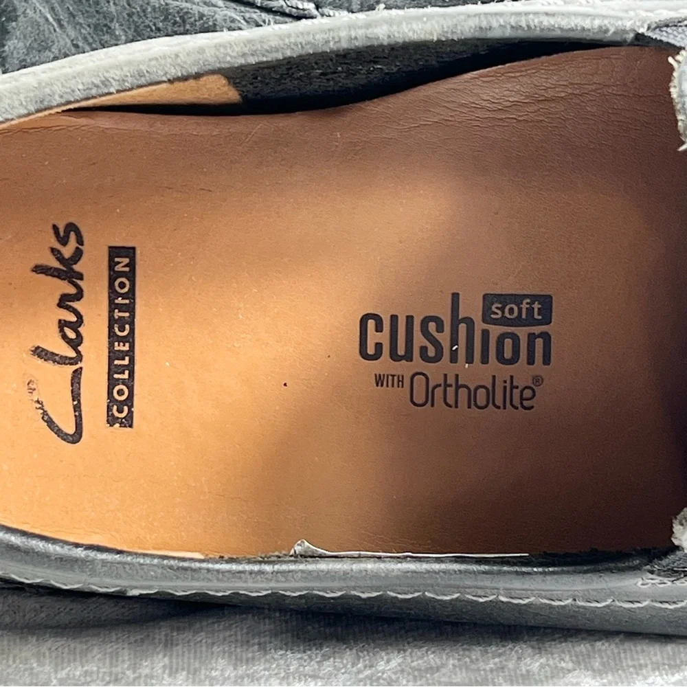 CLARKS Men's 11 M-Black Leather Casual Loafers Slip On Soft Cushioned Ortholite‎